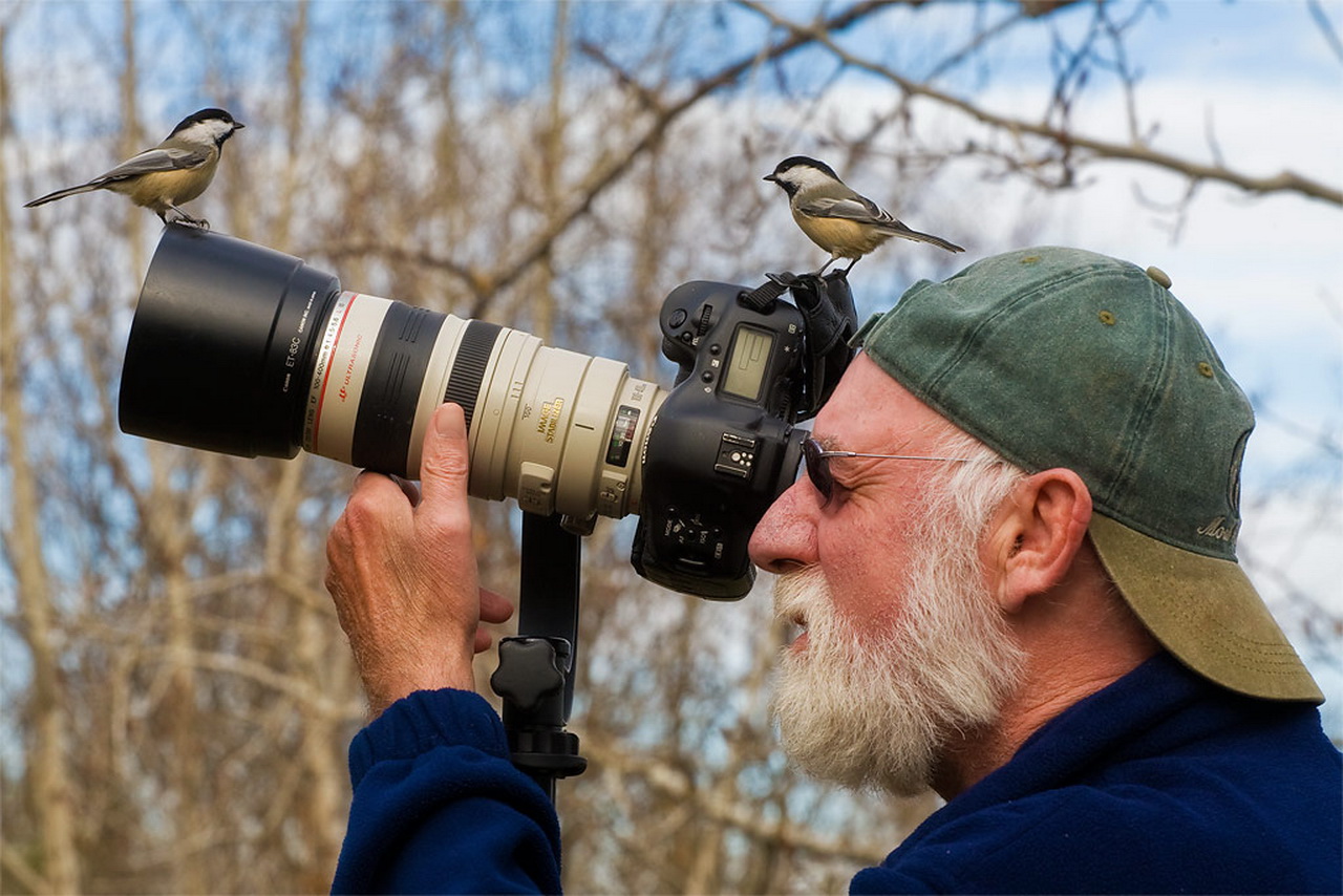 Орнитолог 1м. Орнитолог. Фотограф птиц. Наблюдение птиц. Ученый орнитолог.
